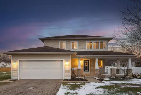 518 Dogwood Ln, Watervliet, MI 49098