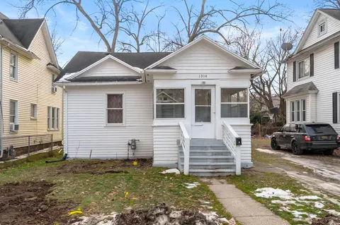 1314 Clinton Ave, Kalamazoo, MI 49001