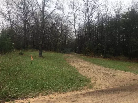 2700 S 28th Ave, Shelby, MI 49455