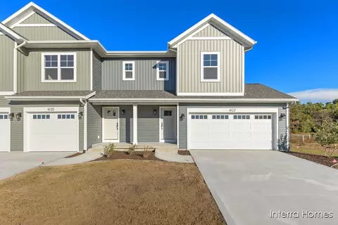 6122 Burgess Dr #9, Spring Lake, MI 49456