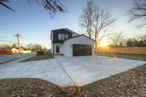 1125 Brandt St, Garden City, MI 48135