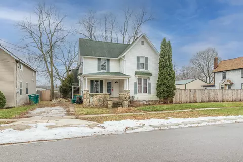 105 W John St, Durand, MI 48429