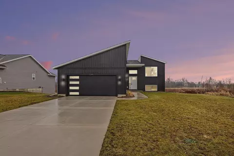 5241 Margot Ln, Allendale, MI 49401