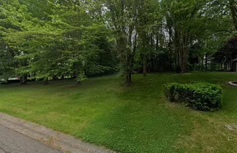 Steamburg Drive, East Leroy, MI 49051