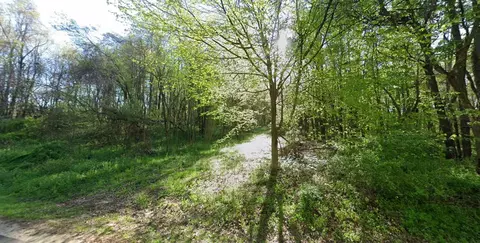 150 Golfview Dr, Plainwell, MI 49080
