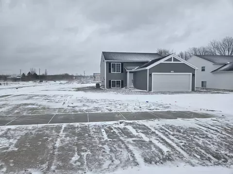 7250 Brighton Ln SE, Caledonia, MI 49316
