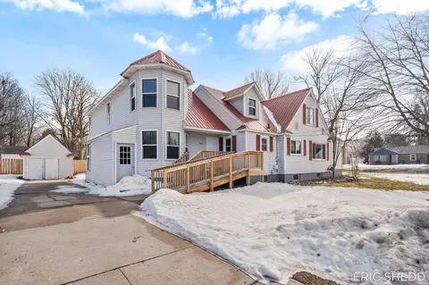 631 3 Mile Rd NE, Grand Rapids, MI 49505