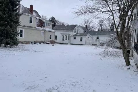 61 S Howell St, Hillsdale, MI 49242