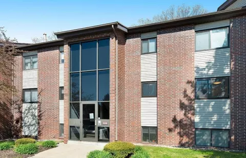 3326 Devonwood Hls NE #D, Grand Rapids, MI 49525