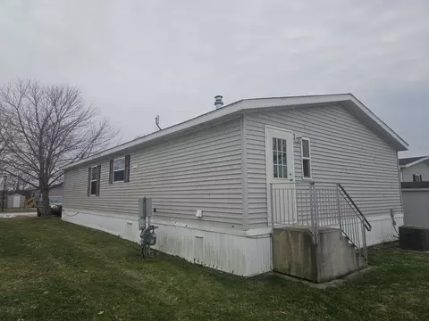 4048 Knightsbridge Ln, Jackson, MI 49201 photo 2