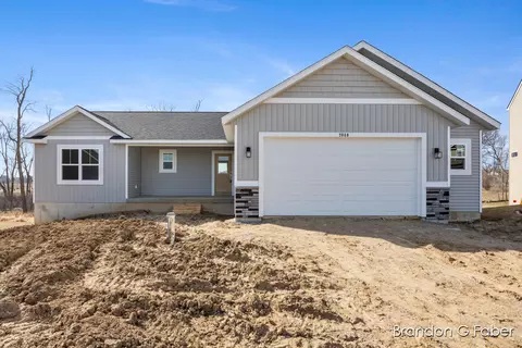 9383 Shimano Dr, Portland, MI 48875