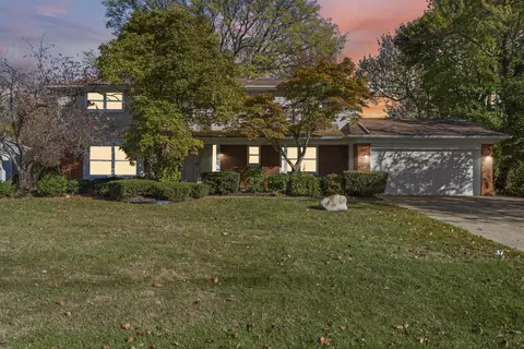 6843 Leslee Crest Dr, West Bloomfield, MI 48322