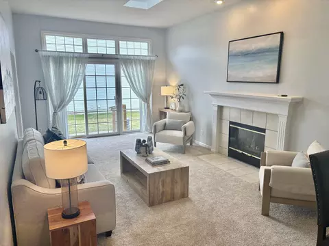 2973 Salem Dr, Ann Arbor, MI 48103