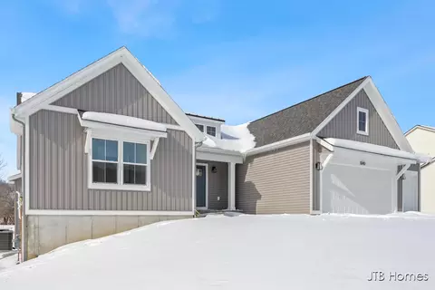 Exterior - 1040 N Washington St SE, Lowell, MI 49331 photo 3 of 3