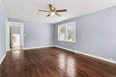 Living - 314 Chippewa St, Buchanan, MI 49107 photo 1 of 2