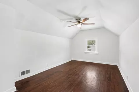 Bedroom - 314 Chippewa St, Buchanan, MI 49107 photo 3 of 3