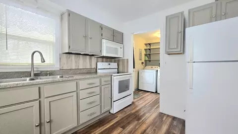 2426 Midday St, Jackson, MI 49203 photo 5
