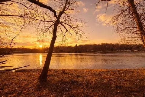 E River Road, Buchanan, MI 49107