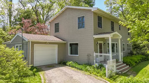 61100 Quinnesec Rd, Cassopolis, MI 49031