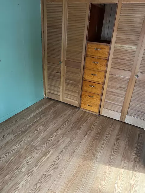 Bedroom - 153 Mantle Ave, Jackson, MI 49202 photo 2 of 3