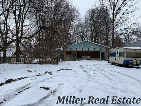 607 S Michigan Ave, Hastings, MI 49058