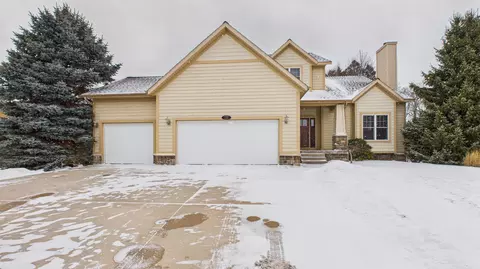 88 Meadows Dr, Muskegon, MI 49441