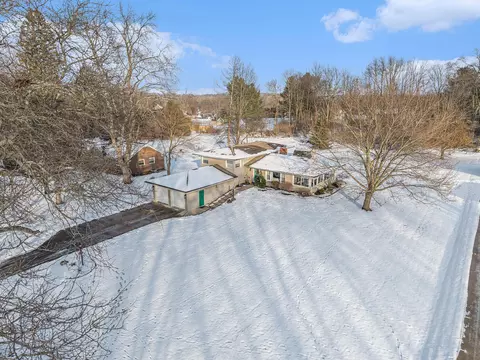 2175 Pioneer Dr, Jackson, MI 49201 photo 25