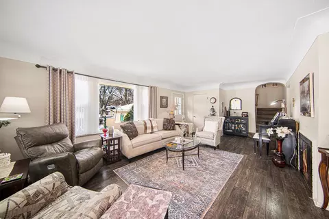 2175 Pioneer Dr, Jackson, MI 49201 photo 4