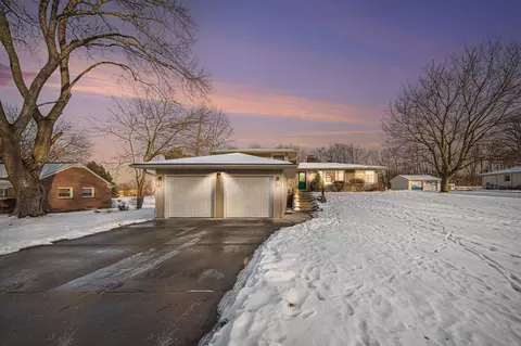 2175 Pioneer Dr, Jackson, MI 49201 photo 2