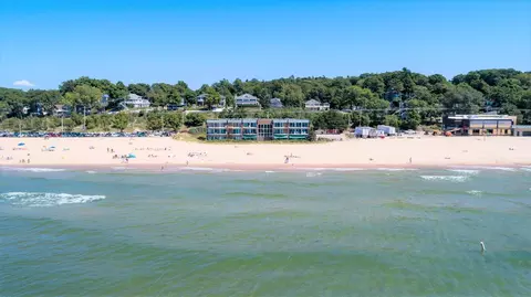 1159 S Harbor Dr #B-3, Grand Haven, MI 49417