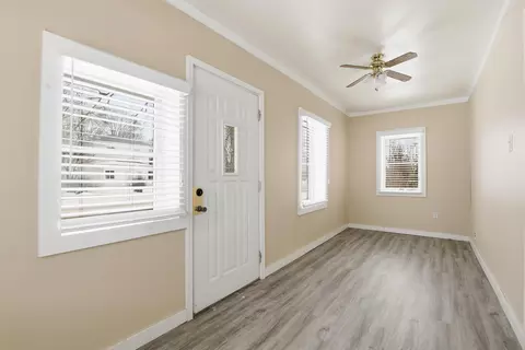 Entry Way - 117 N 3rd Ave, Big Rapids, MI 49307 photo 1 of 3