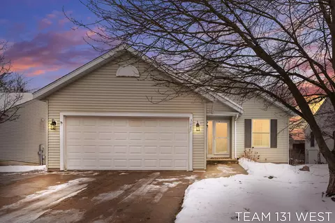 3087 Riley Ridge Rd, Holland, MI 49424