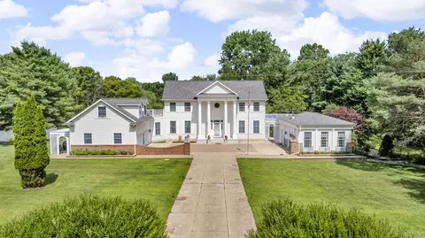 6800 Wheaton Rd, Jackson, MI 49201