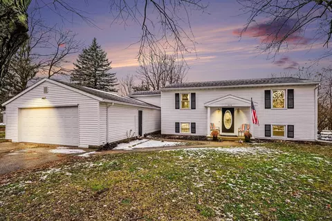 582 W Tuttle Rd, Ionia, MI 48846