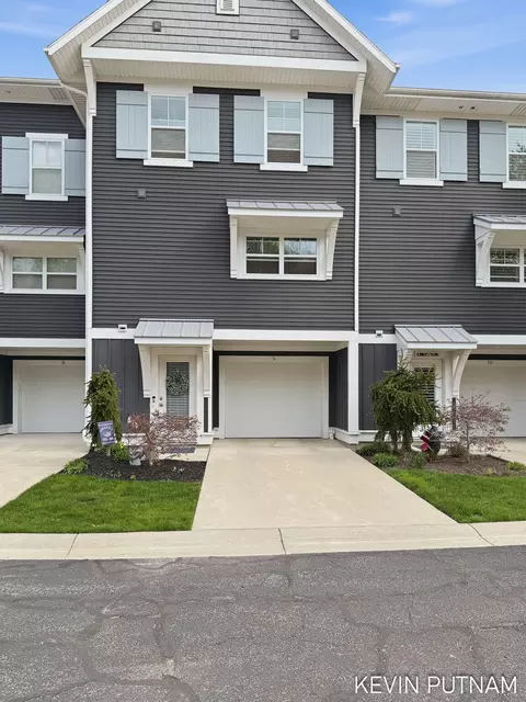 160 Keewatin Way UNIT D/9, Douglas, MI 49406