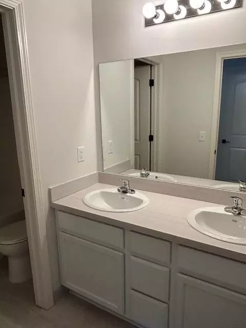 Bath - 6470 Earl June Ct, Dexter, MI 48130 photo 3 of 4