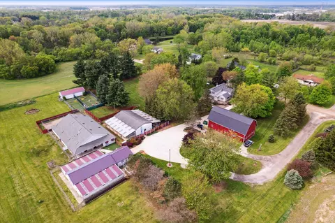 3650 Hogback Rd, Fowlerville, MI 48836
