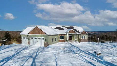 4343 S Montcalm Ave, Lowell, MI 49331