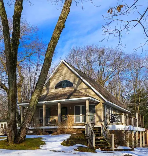 410 N Spencer Rd, Mears, MI 49436
