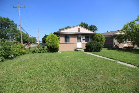 34740 Beaconsfield St, Clinton Twp, MI 48035