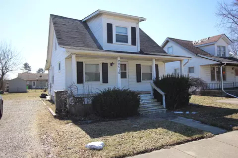 20510 Broadacres St, Clinton Twp, MI 48035