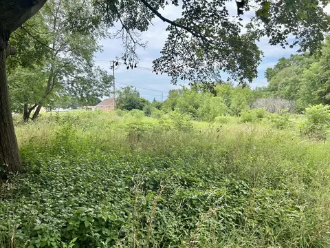 890 Fairfield Ave, Battle Creek, MI 49015