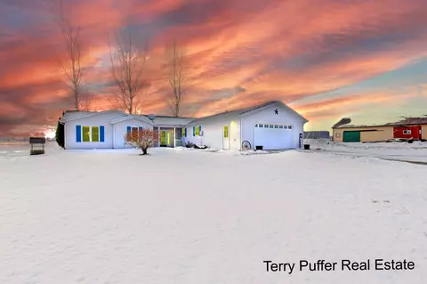 1497 W Grand River Ave, Ionia, MI 48846