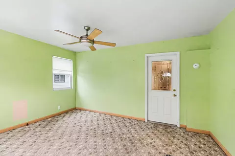 735 Royal Dr, Jackson, MI 49202 photo 9