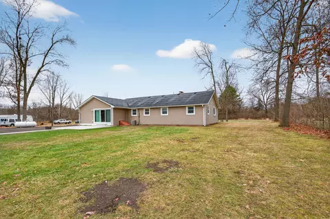 Exterior - 5900 Benton Rd, Jackson, MI 49201 photo 10 of 18