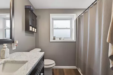 Bath - 5900 Benton Rd, Jackson, MI 49201 photo 2 of 4