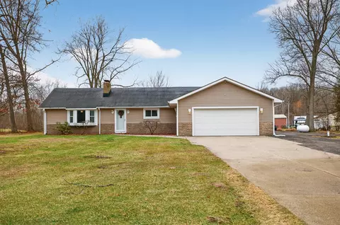 Exterior - 5900 Benton Rd, Jackson, MI 49201 photo 2 of 18