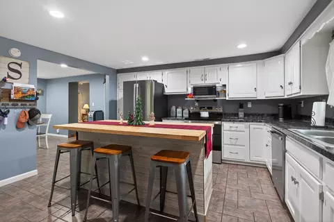 Kitchen - 5900 Benton Rd, Jackson, MI 49201 photo 1 of 3