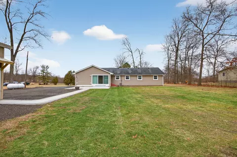 Exterior - 5900 Benton Rd, Jackson, MI 49201 photo 9 of 18