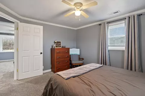 Bedroom - 5900 Benton Rd, Jackson, MI 49201 photo 5 of 8